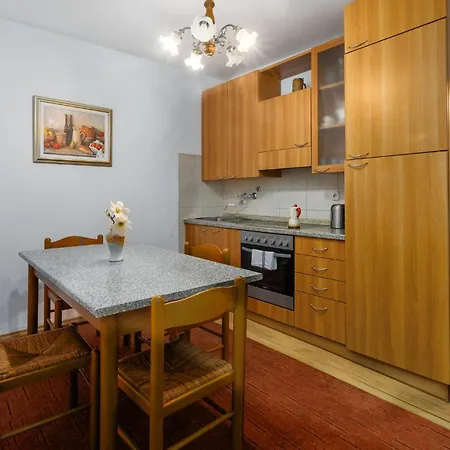 Apartamento Lovely In With Wifi *