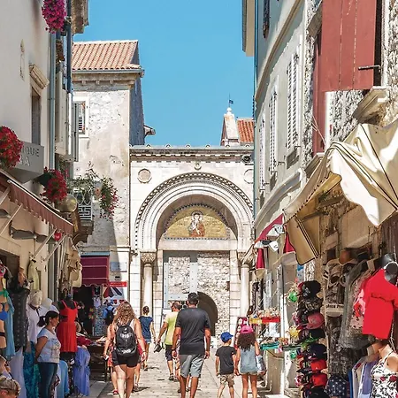 1 Bedroom Stunning In * Porec