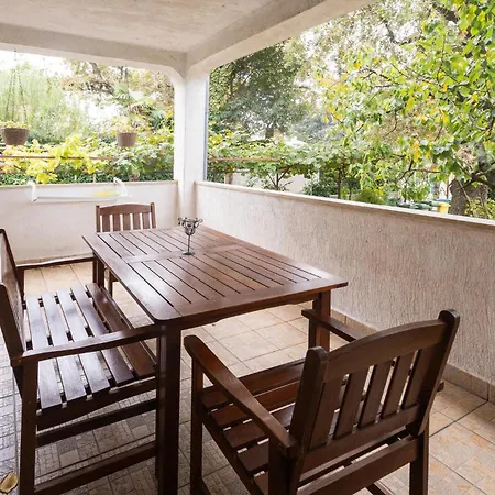 Διαμέρισμα 1 Bedroom Stunning In *