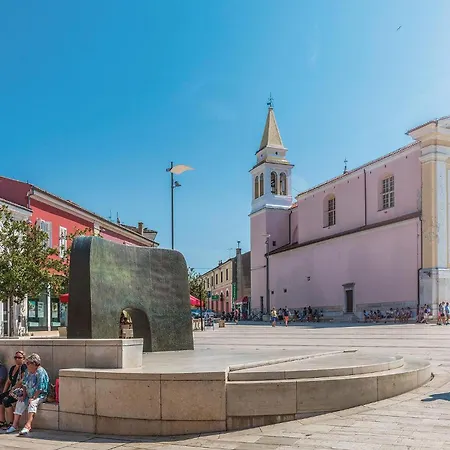 1 Bedroom Stunning In * Πόρετς